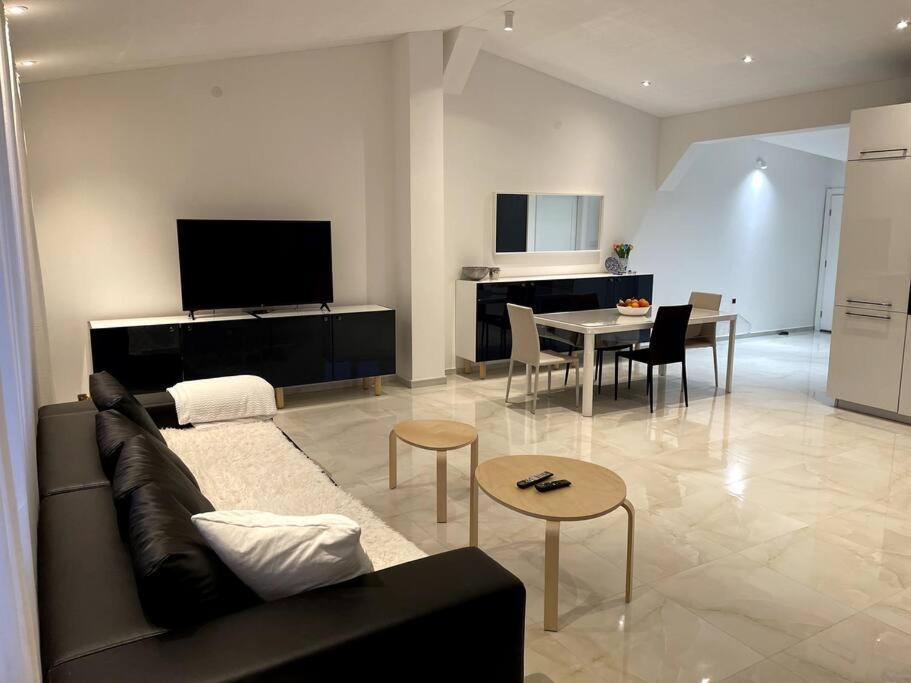 Lux House Olga Apartment Ruma Exterior photo
