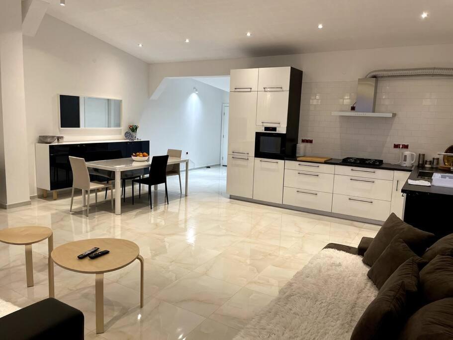 Lux House Olga Apartment Ruma Room photo