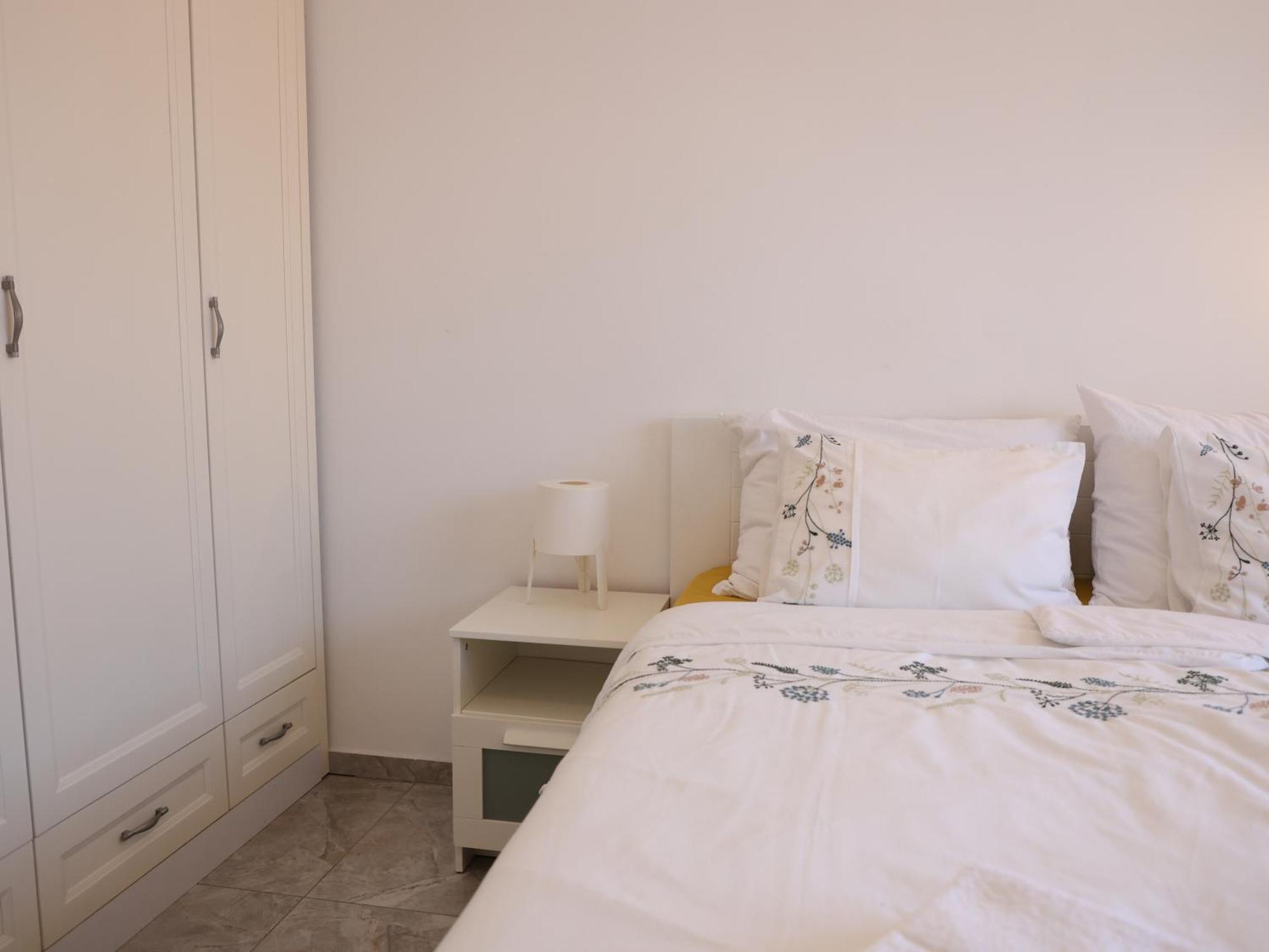Lux House Olga Apartment Ruma Exterior photo