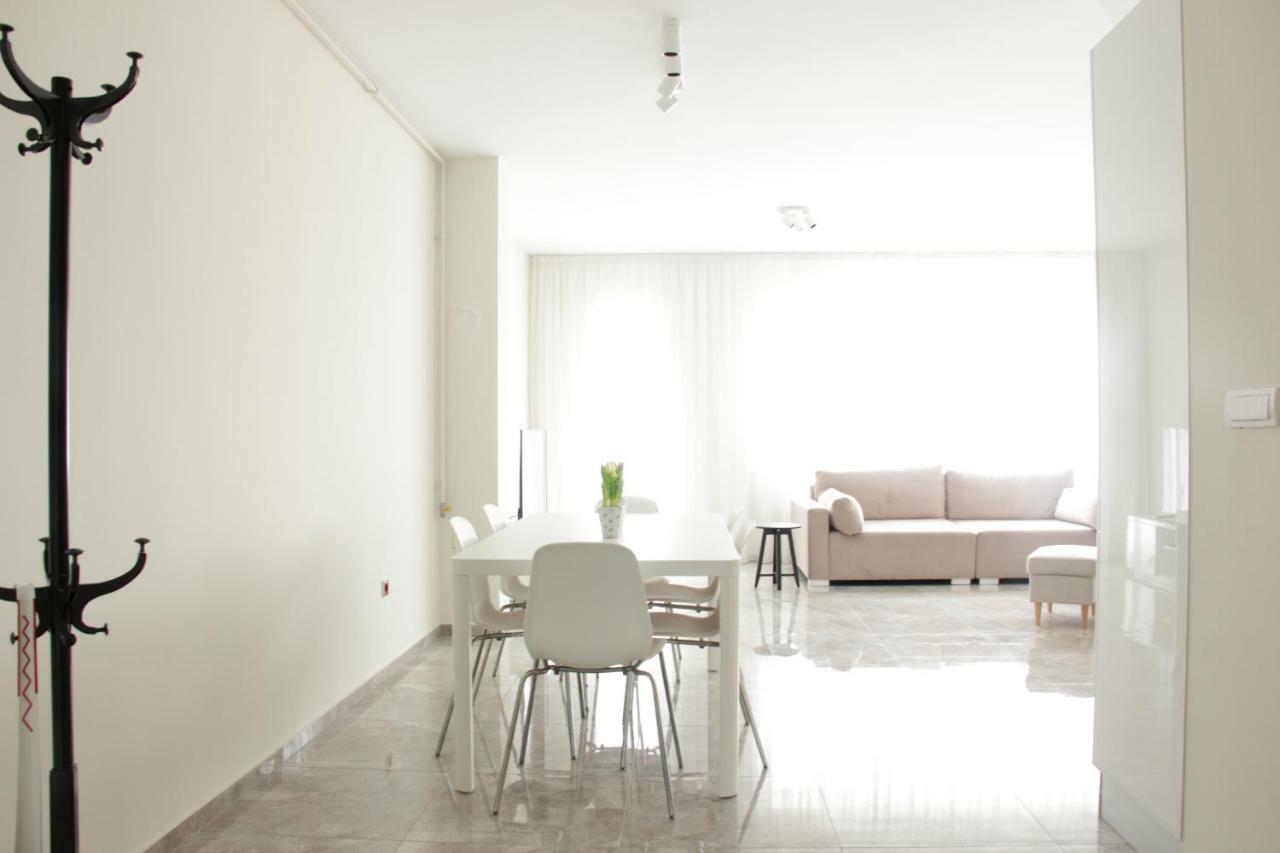 Lux House Olga Apartment Ruma Exterior photo